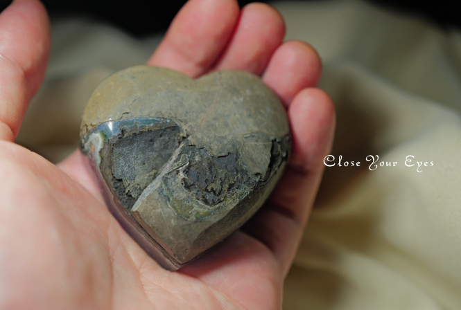 ウルグアイ産　アメシスト　ハート　０３