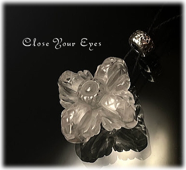 手彫りブラジル産水晶　チベタン・カツマ　０１