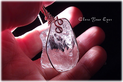 ブラシル・セラドカブラル産 レムリアンシードクリスタルの原石ペンダント ０２