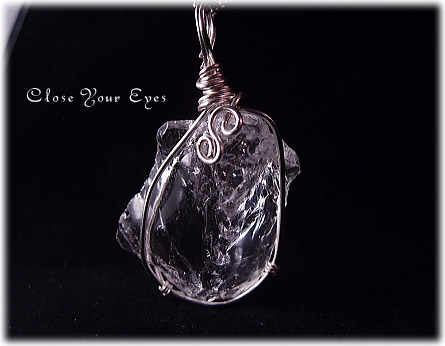 ブラシル・セラドカブラル産 レムリアンシードクリスタルの原石ペンダント ０２