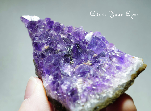 ウルグアイ産　アメシストクラスター　２１