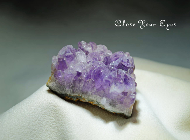 ウルグアイ産　アメシストクラスター　２６