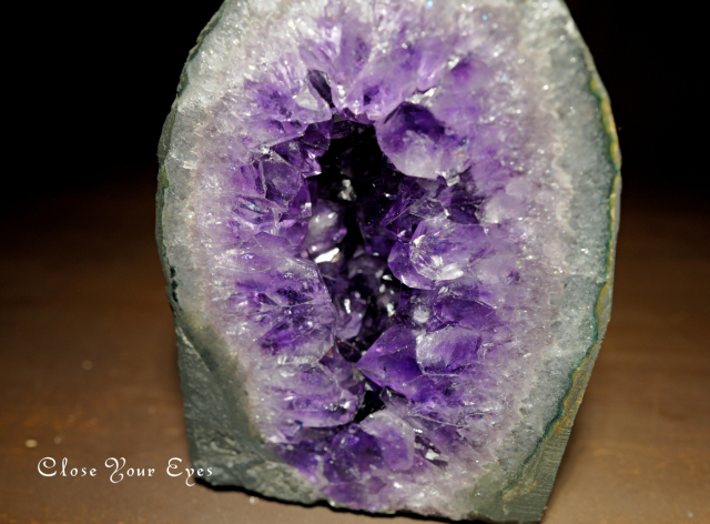 ウルグアイ産　高品質アメシストドーム　０３