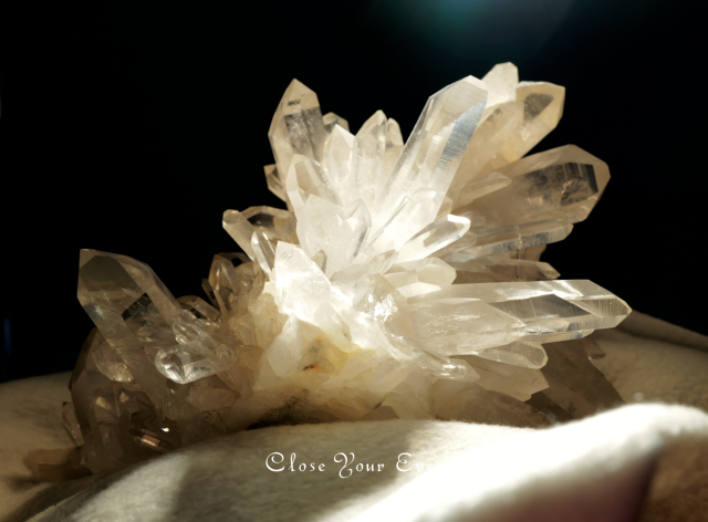 レアな石達 アメリカ・アーカンソー産水晶クラスター　０７