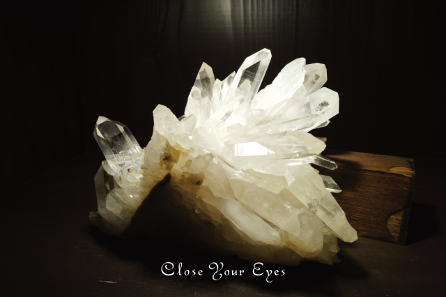 レアな石達 アメリカ・アーカンソー産水晶クラスター　０７