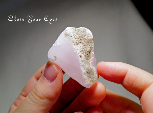 パワーストーン 天然石 ピンクカルサイト エッグ型 96g No.259