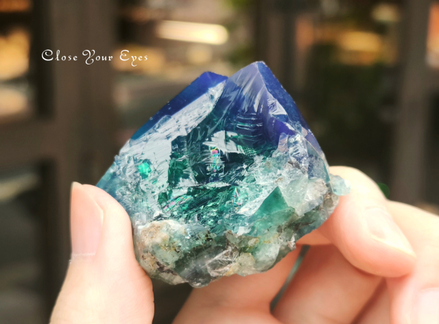 イングランド産　フローライト原石　０１