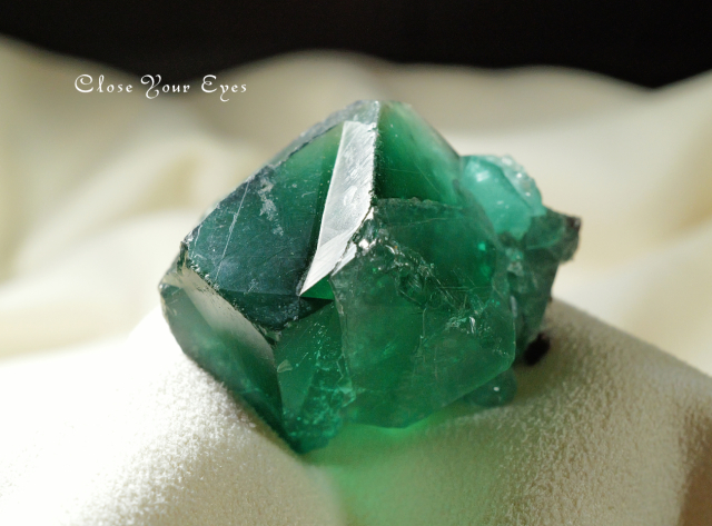 イングランド産　フローライト原石　０２