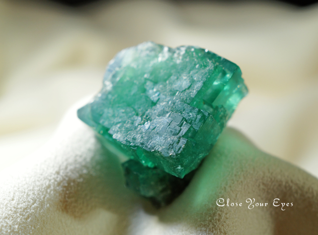 イングランド産　フローライト原石　０３