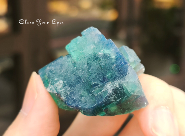 イングランド産　フローライト原石　０３