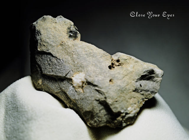 ハーキマーダイヤモンド（母岩付き）　０７