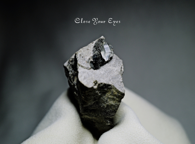 ハーキマーダイヤモンド（母岩付き）　０９