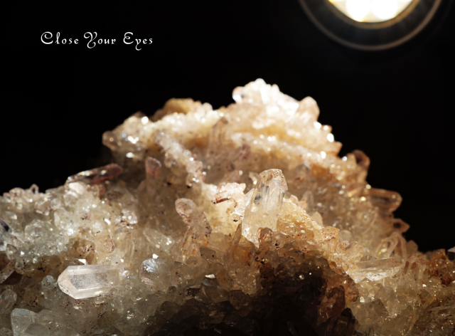 ヒマラヤ・クルバレー産水晶クラスター　３９