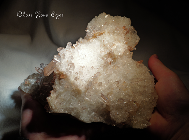 ヒマラヤ・クルバレー産水晶クラスター　３９