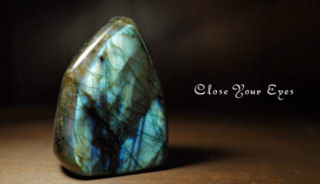 マダガスカル産 ラブラドライト 底面カット 21