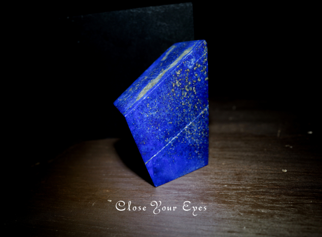 アフガニスタン産　ラピスラズリ　磨き石　０９