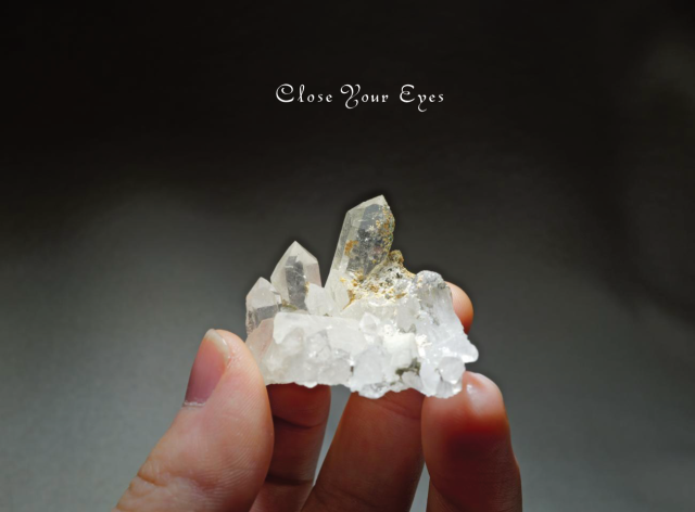 ヒマラヤ・マニハール産　水晶クラスター　１４