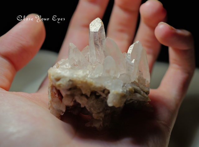 ヒマラヤ・マニカラン産水晶クラスター　７４