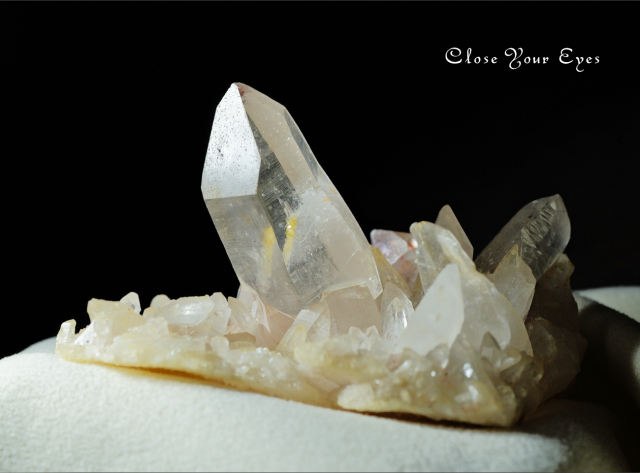 ヒマラヤ・マニカラン産水晶クラスター　７５