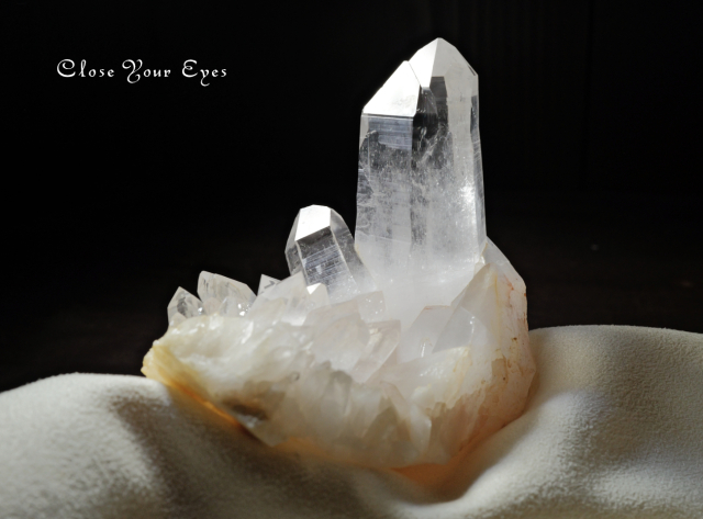 ヒマラヤ・マニカラン産水晶クラスター　７６