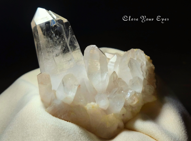 ヒマラヤ・マニカラン産水晶クラスター　７６