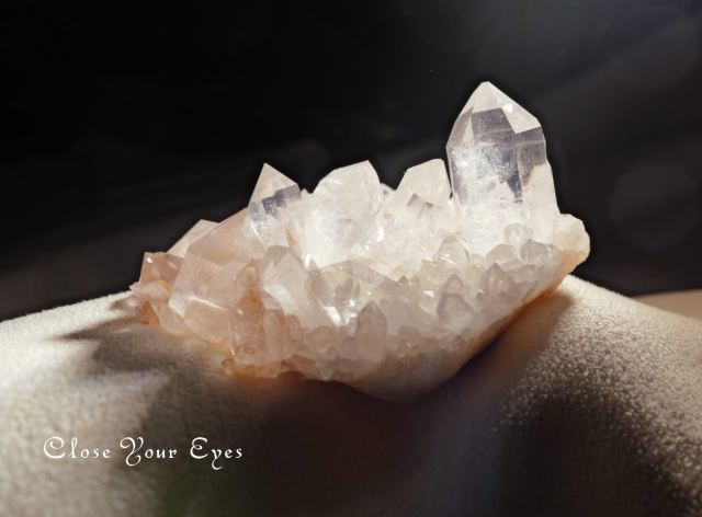 ヒマラヤ・マニカラン産水晶クラスター　７７