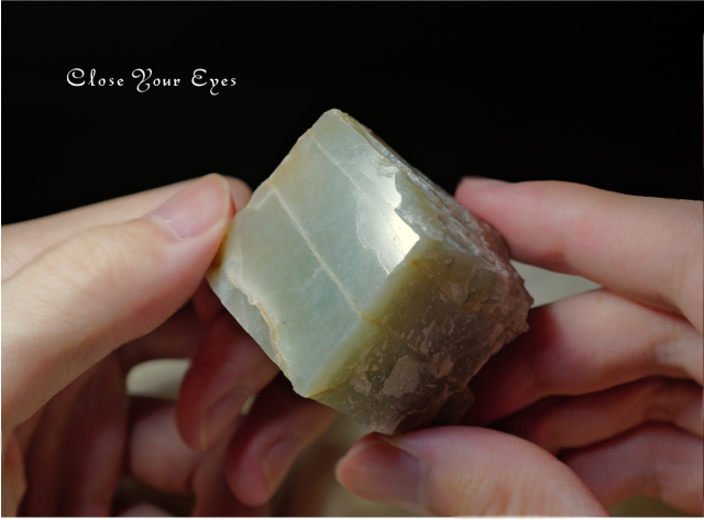 マダガスカル産　グリーンムーンストーン　０２