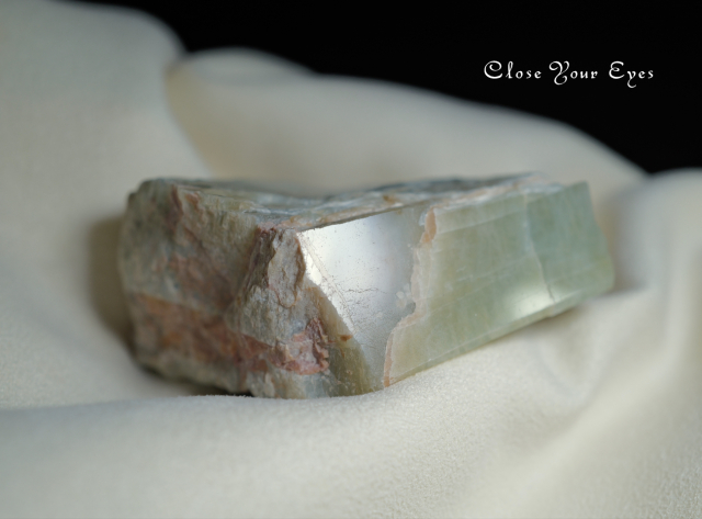 マダガスカル産　グリーンムーンストーン　０３