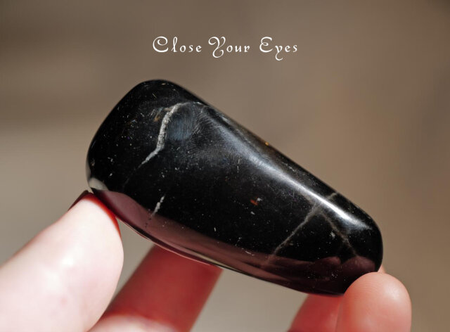 チャイナ産 モリオン(黒水晶）　タンブル　０５