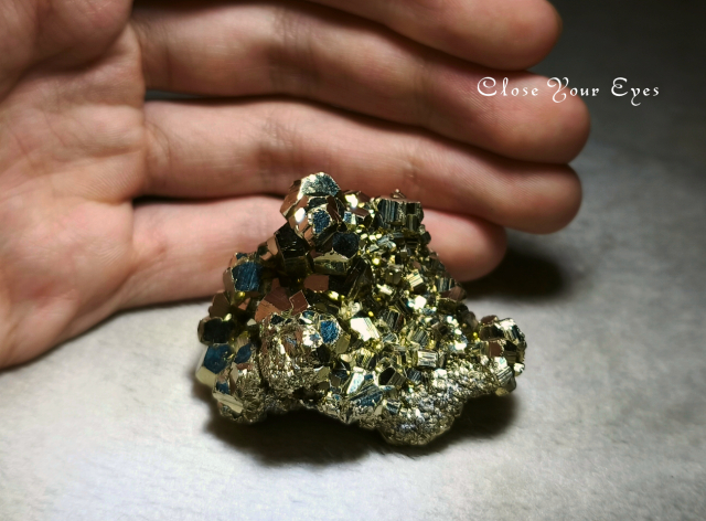 ペルー産　パイライト　０７