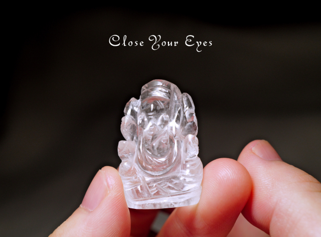 ガネーシュヒマール産水晶　彫り物　ガネーシャ像　０５