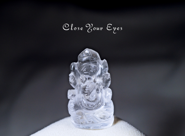 ガネーシュヒマール産水晶　彫り物　ガネーシャ像　０６