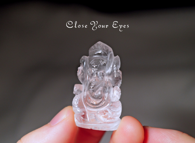 ガネーシュヒマール産水晶　彫り物　ガネーシャ像　０６