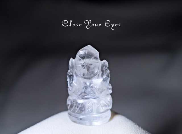 ガネーシュヒマール産水晶　彫り物　ガネーシャ像　０６