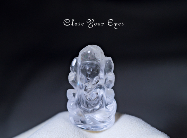 ガネーシュヒマール産水晶　彫り物　ガネーシャ像　０７