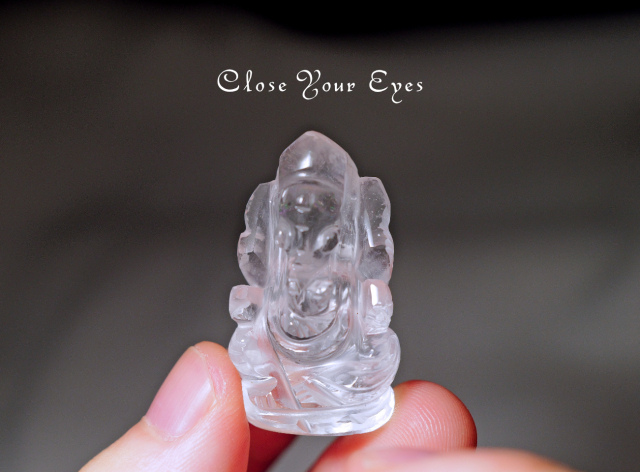 ガネーシュヒマール産水晶　彫り物　ガネーシャ像　０７