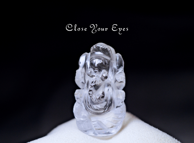 ガネーシュヒマール産水晶　彫り物　ガネーシャ像　０８