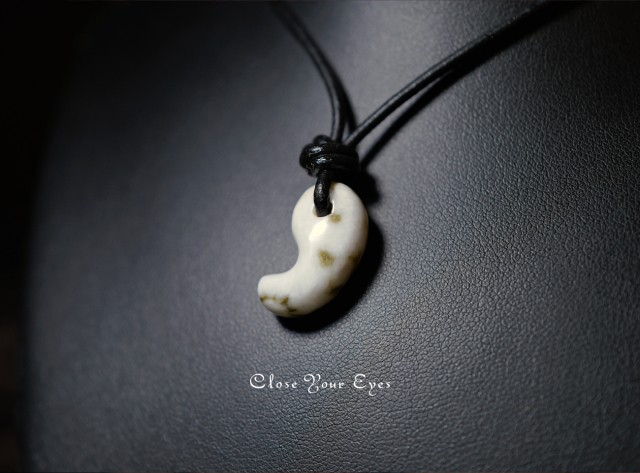 勾玉　０３　糸魚川翡翠