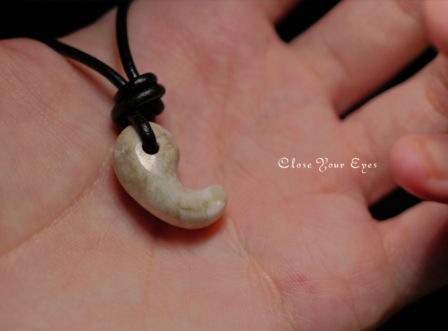 勾玉　０４　糸魚川翡翠