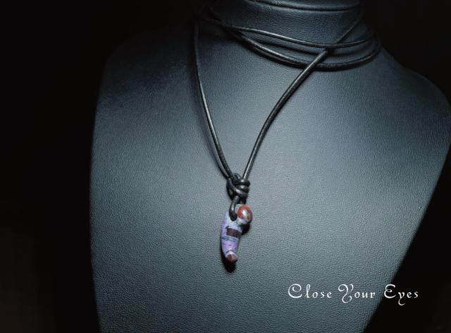 スギライト　勾玉　０１