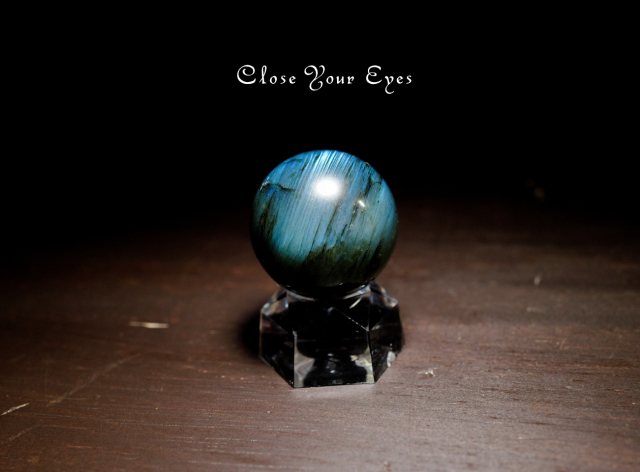 マダガスカル産　ラブラドライト丸玉　０２　31mm玉