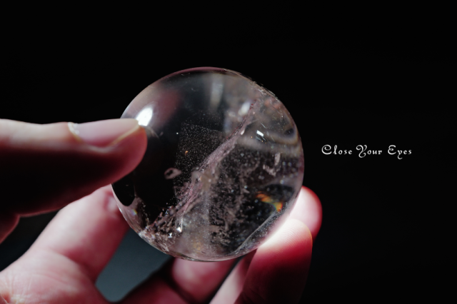 レインボー水晶　50mm　丸玉　０３