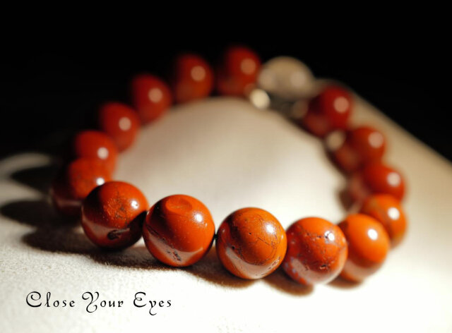 １２ｍｍエナジーブレス　国産石　佐渡の赤玉　０２