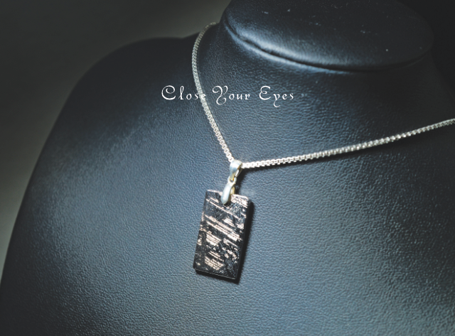 シルバーペンダント　ムオニオナルスタ隕石　０１