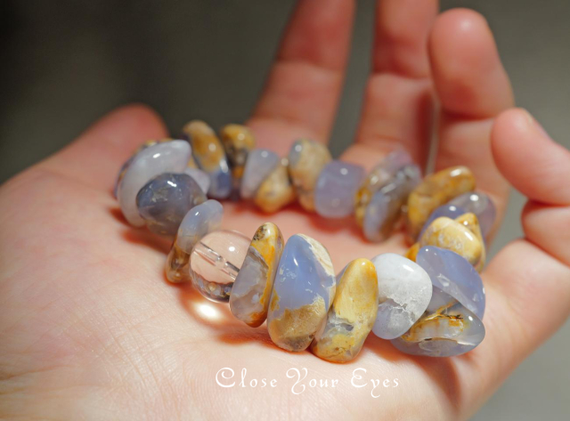 エナジーラフブレス　母岩付きブルーカルセドニー　０２　オンリーワンブレス