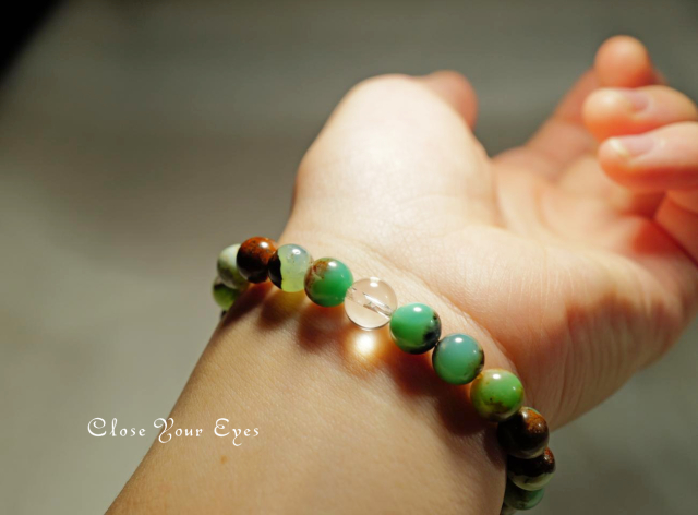 ８ｍｍエナジーブレス　クリソプレーズ母岩付き　０２　オンリーワンブレス