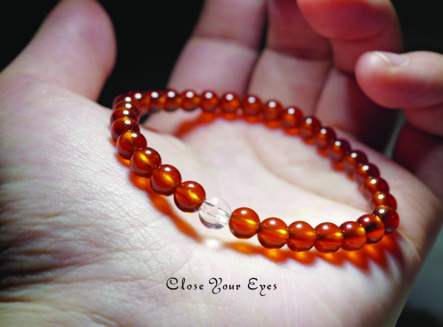 ６ｍｍエナジーブレス　オレンジガーネット（ヘソナイト）０３　オンリーワンブレス