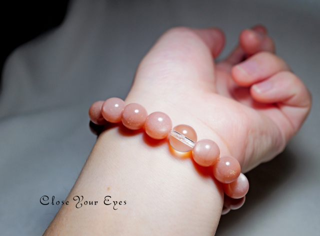 １０ｍｍエナジーブレス　オレンジムーンストーン　オンリーワンブレス