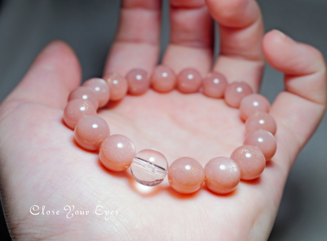 １０ｍｍエナジーブレス　オレンジムーンストーン　オンリーワンブレス