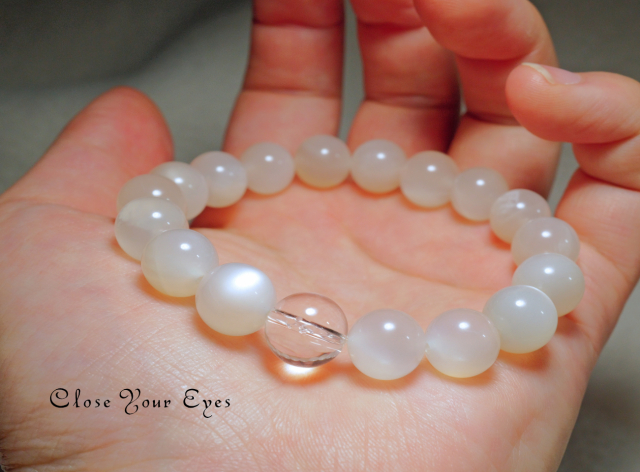 １０ｍｍエナジーブレス　ホワイトムーンストーン　オンリーワンブレス